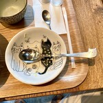 ラフ&タフ コーヒースタンド - 猫尽くし