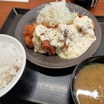 Karayama - 今回も、抑えのチキン南蛮定食。ここ最近は限定＋チキン南蛮の固定メニューになりつつあります。次こそ違うメニューを頼みたいところ。