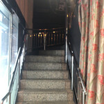正泰苑 - この階段を上ると入り口。ちなみに、エレベーターでも行けます^_^