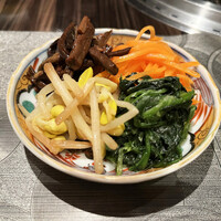Let it Beef - こだわりナムル3種盛り合わせ