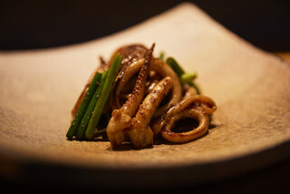 Iseebi Soba Kiyomasa - 烏賊と椎茸のにんにく醤油炒め