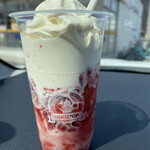 ミニストップ - 料理写真:ハロハロ果実氷いちご