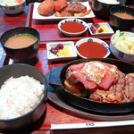 ハンバーグステーキ、コンビA