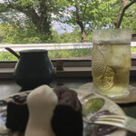 川沿い喫茶 Swan - もぐねずさんのところのガトーショコラ