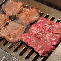焼肉うしごろ 新宿三丁目店 - 