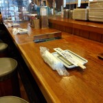 やき鳥三太郎 - カウンター席(2023年5月1日撮影)