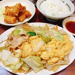 ラーメン横綱 桂麺房 - ふわ玉野菜炒め＆唐揚げ小・小ライスセット