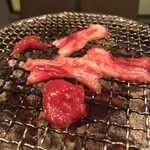 正泰苑 - 2種のお肉を焼く