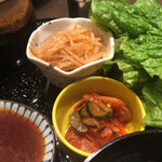 正泰苑 - キムチ、ピリ辛もやし