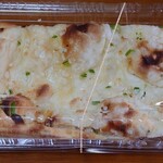 インドレストラン カバブ - ガーリックナン500円