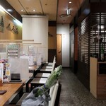 Sushi Uogashi Nihonichi - 店内の様子②。