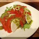 あゆら - トマトとモッツァレラのバジル風味￥650