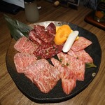 炭火焼肉 海山 - 