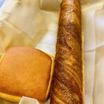 クックハウス - どちらも甘めのパン。