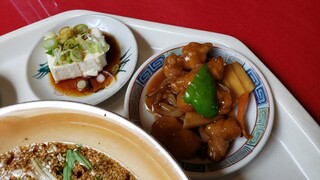Houten - 酢豚と豆腐の小鉢