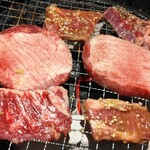 牛角 - 焼いているところ