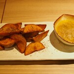 日本酒居酒屋 柳水 - ポテトフライ　バーニャソース　580円
