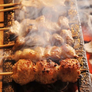 Kushi Samadhi! Enjoy Yakitori (grilled chicken skewers). A masterpiece baked by a craftsman