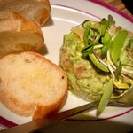 ワイン食堂イナセヤ マーレ - とろけるサーモン＆アボカドタルタル