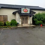 レッツイート - 外観  この日は雨で寒かった^^;