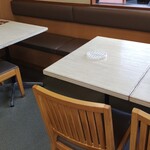 Katsuya - テーブル席