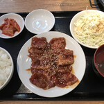 (卸)焼肉食堂 - 日替わり（こめかみ）