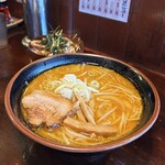 Menya Wakou - 味噌ラーメン 900円・炙りチャーシュー丼400円