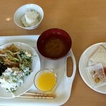 佐賀　医大前グリーンホテル - ●食パン、ごはん、みそしる、オレンジジュース、ポテトサラダ、おかず数種（2012.09）●