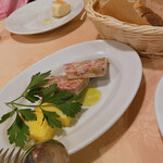 トラットリア ラ・テスタドゥーラ - 生ハムとピスタチオのソプレッサータ