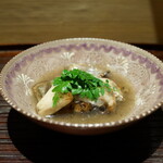 鈴田式 - 何かのキノコ。煙の香りと旨味が強烈な餡