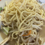 麺処 あきら - お馴染みの麺グリ返し！