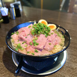 Mendo Koro Ramboru Bifu - ・漢の肉拉麺 赤富士 1,600円/税込
                        ・味玉 150円/税込