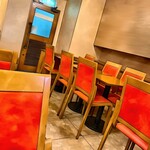 メグーカ - 店内