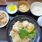 Teuchi Udon Donbee - タルタルとり天ぶっかけ＋鶏五目ご飯定食
