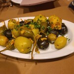 ティオ・ダンジョウ - オリーブの盛り合わせ
