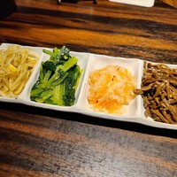 大徳壽 関内本店 - ナムル4種
