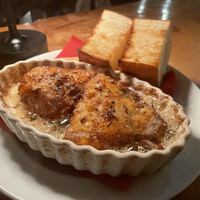 カルネジーオ イースト - 