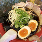 Ramen Kairikiya - 京都漆黒全部乗せラーメン
                      1144円