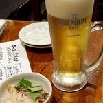 Roku monsen - 「生ビール」（650円）と「お通し」（390円）