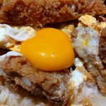 Shina Soba Ganso - 卵の黄身