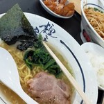 横濱家 - 料理写真: