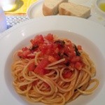 トラットリア ピウ リッコ - トマトとバジルの冷製パスタ