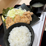 伊藤和四五郎商店 - 唐揚定食919円(税込)  唐揚げ5個入り