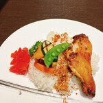 Cafe&Dining HARUHORO - スパイシーチキンと野菜とライス