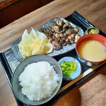 丸鶏本舗 つた屋 - ひなどり炭炙り焼き定食 1100円