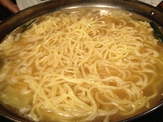 YUGEYA - ラーメン投入。