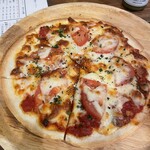 鰯屋 カタクチ - 鰯ラグーのトマトピザ