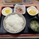 Kaitenzushi Misaki - ねぎとろ定食 ¥550