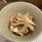 鰯屋 カタクチ - 播州地鶏　ムネタタキ　わさびあえ