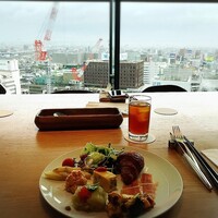 The Living Room with SKY BAR - 